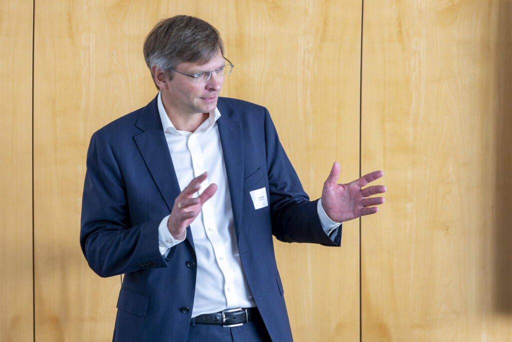26_Breakfast_Talk_2023_JuergenRoesner_007_Full-1500x1000